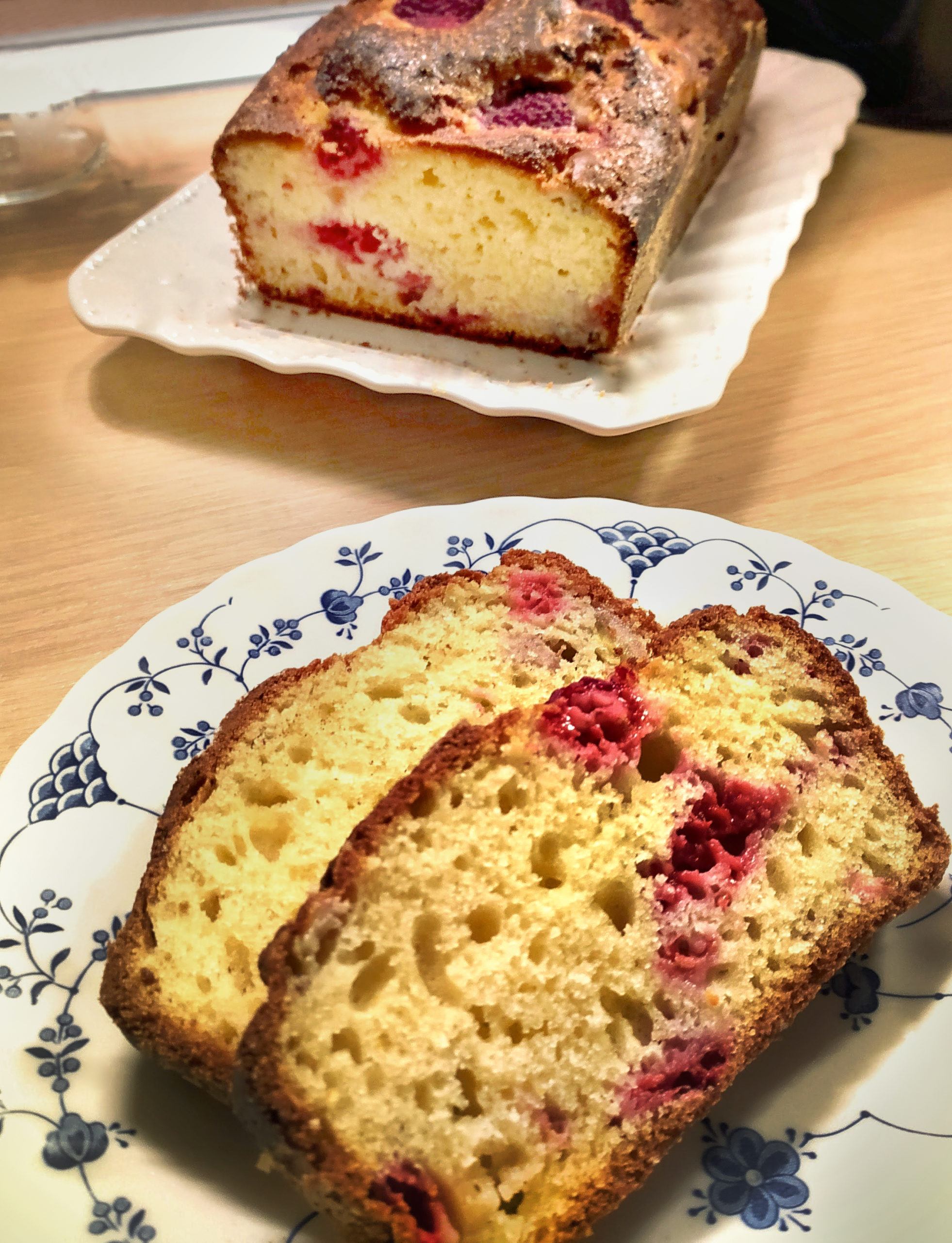 butter-free raspberry yogurt plumcake