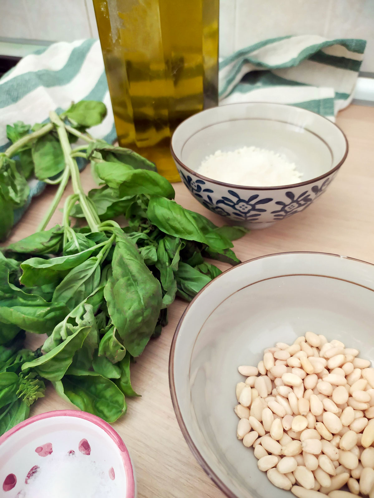 Basil Pesto ingredients