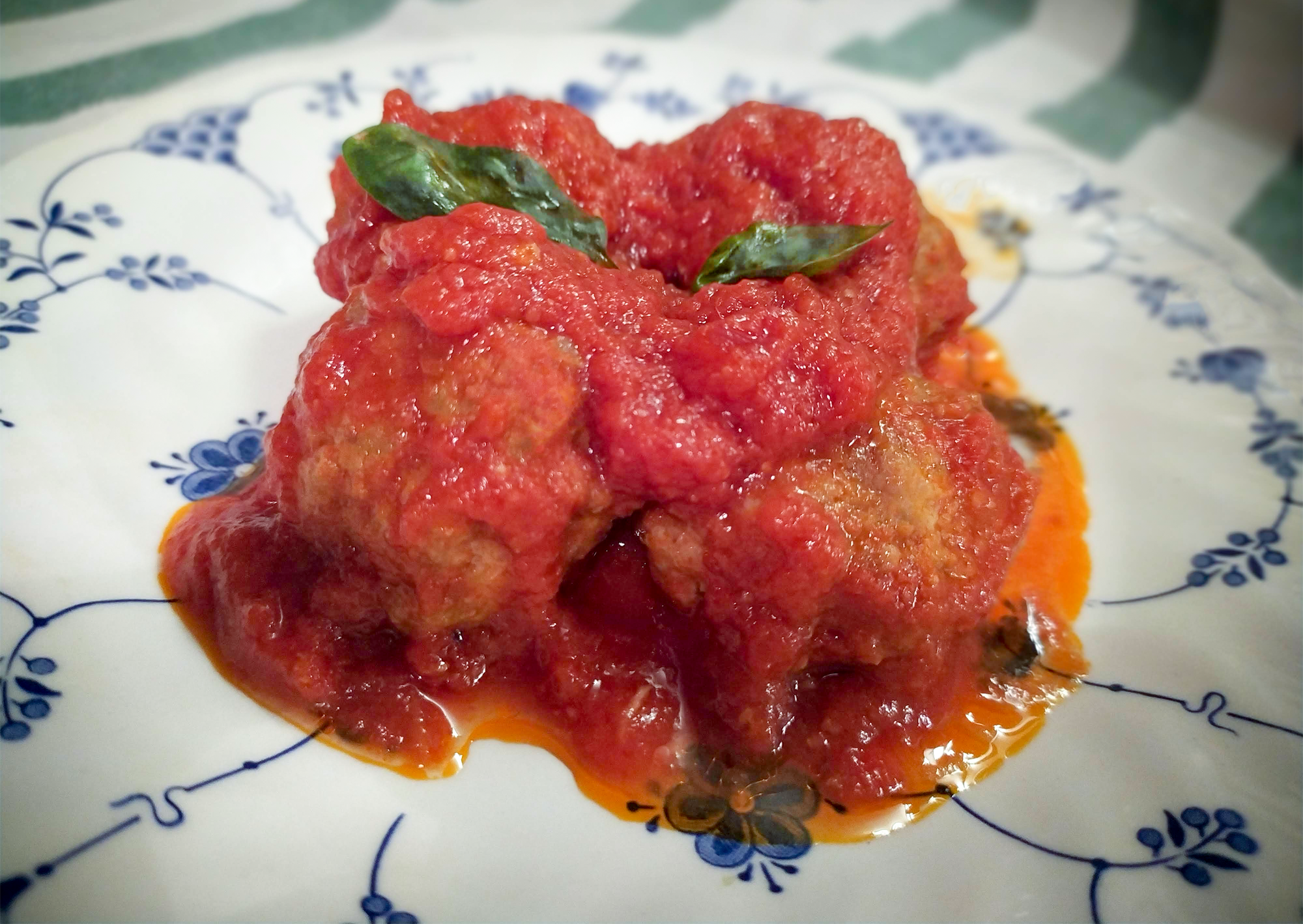 Italian meatballs in tomato sauce