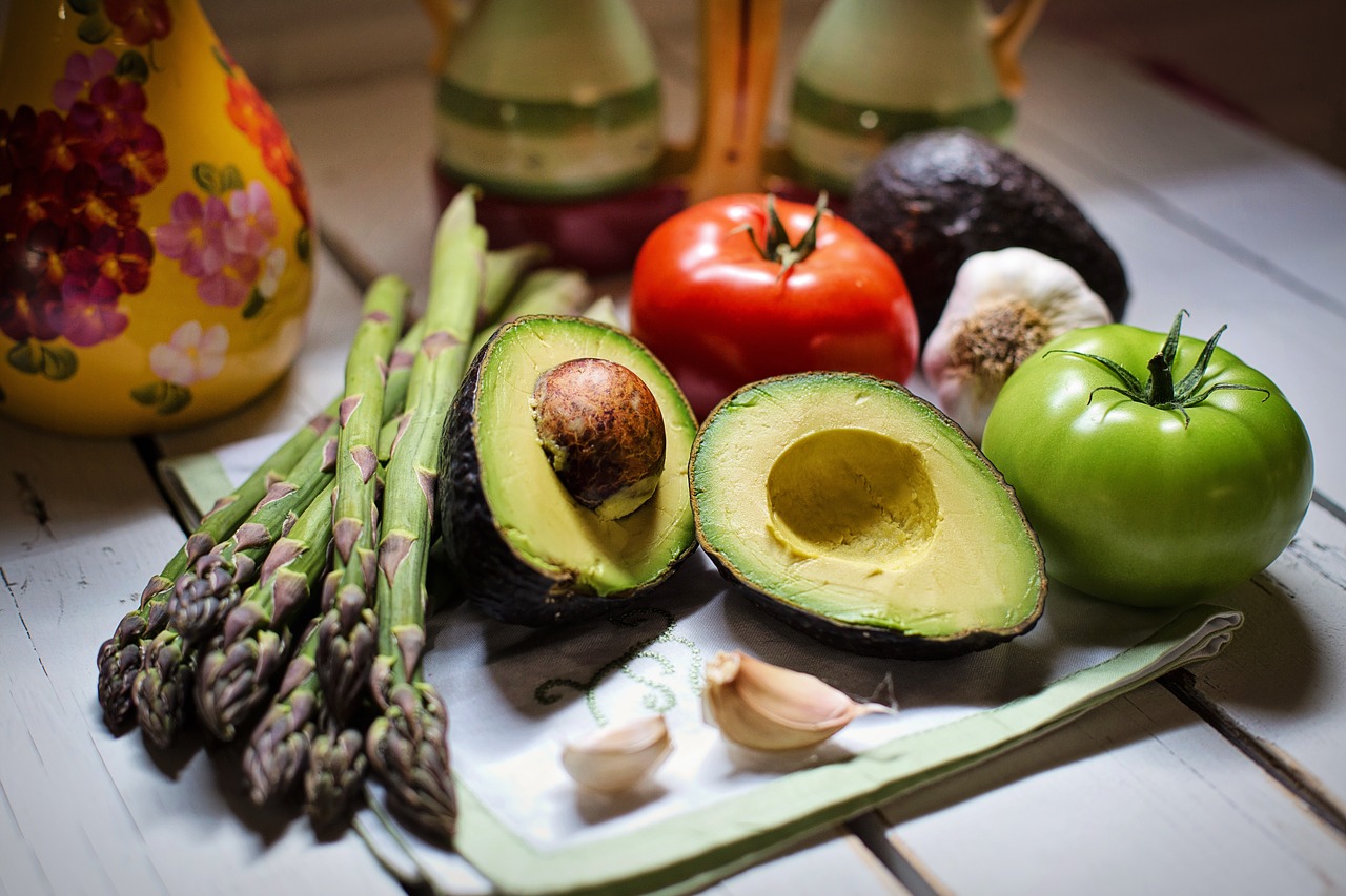 asparagus and avocado