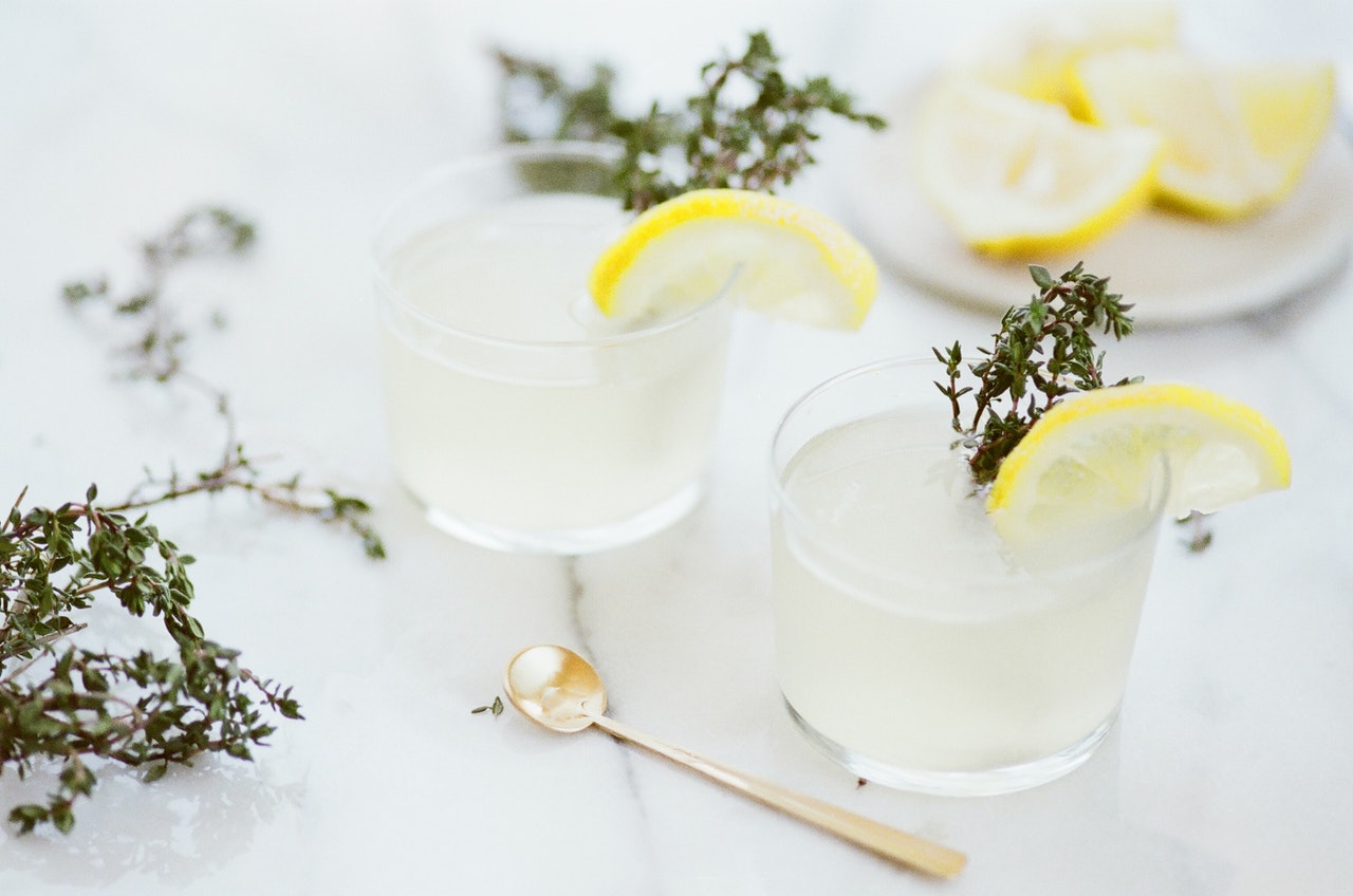 thyme and lemon detox water